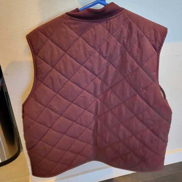 The North Face WomensQuilted Maroon Vest - Picture 2 of 6